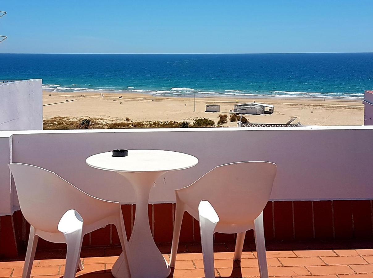Apartamentos El Arrecife Conil De La Frontera Exterior photo