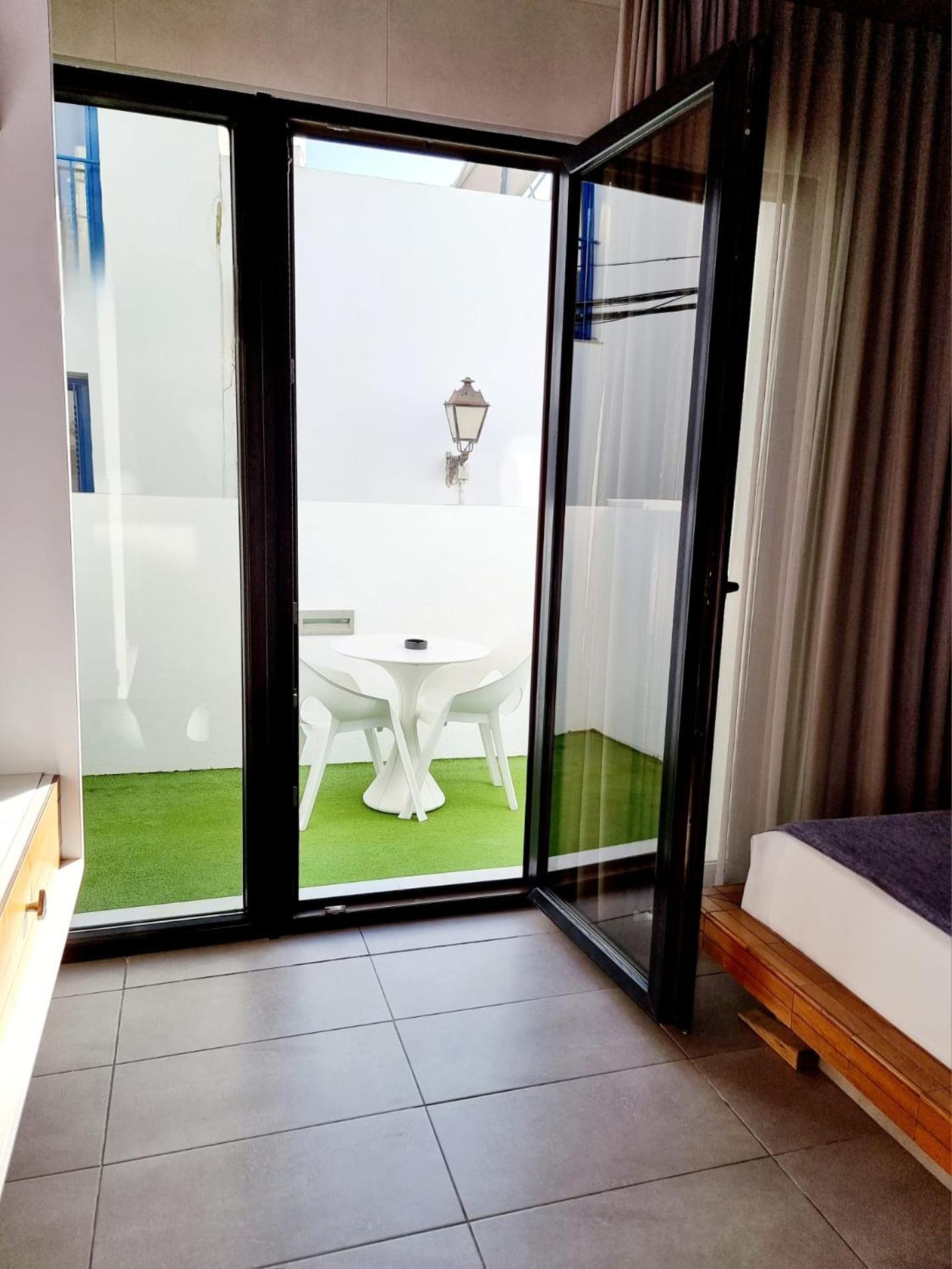 Apartamentos El Arrecife Conil De La Frontera Exterior photo